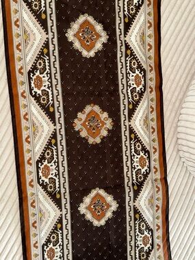 Stylish Brown & Cream Geometric Wrap Scarf